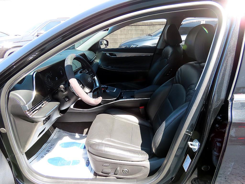 HYUNDAI Grandeur - Vista 5