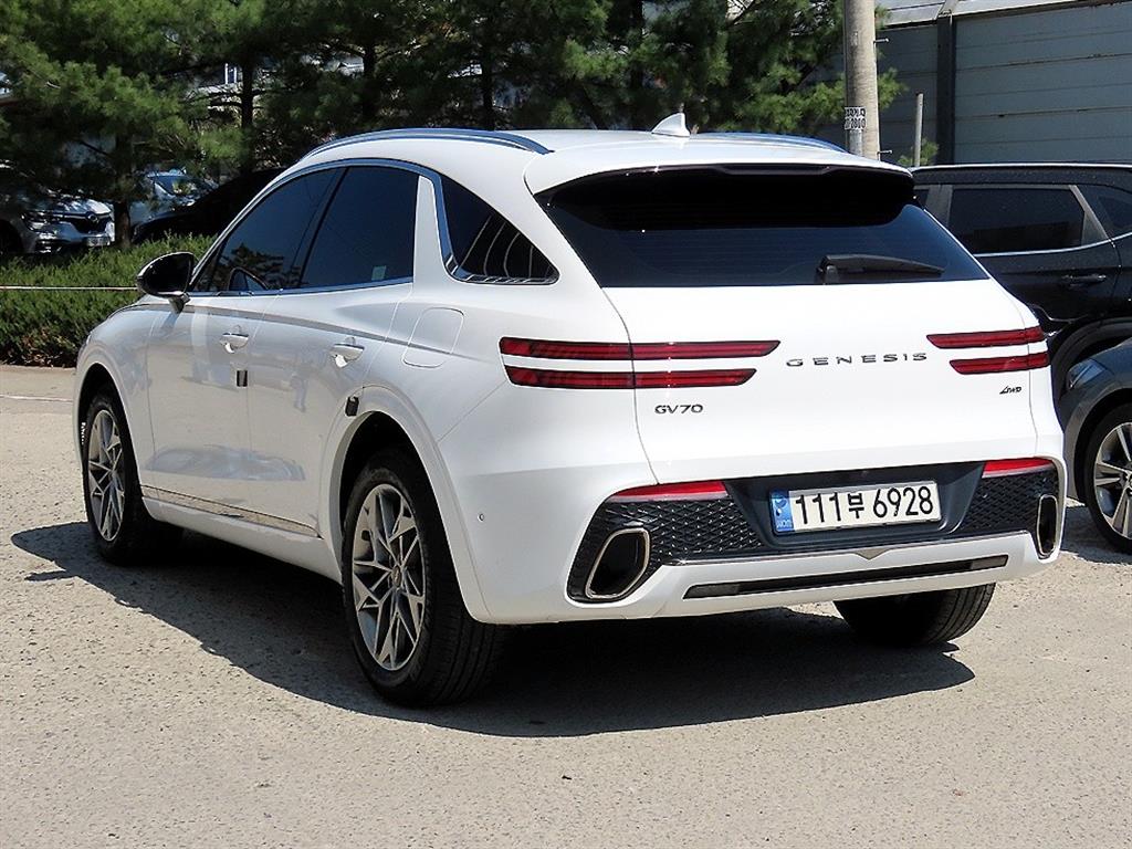Genesis GV70 - Vista 3