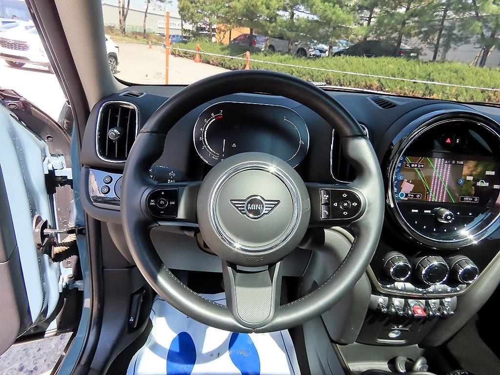 Mini Countryman - Vista 8