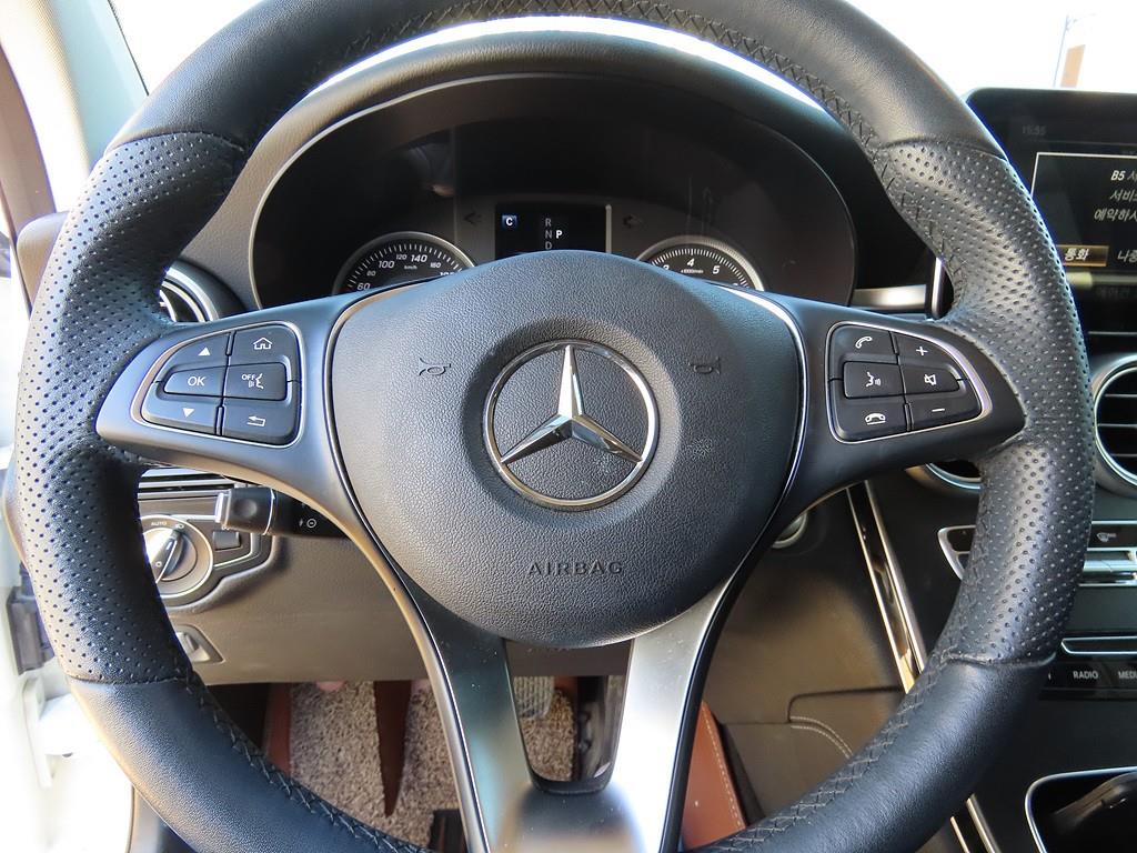 Mercedes Benz GLC Class - Vista 11