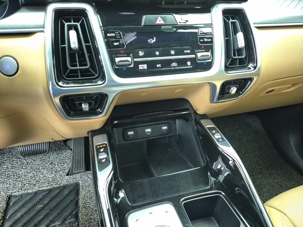 KIA Sorento - Vista 10