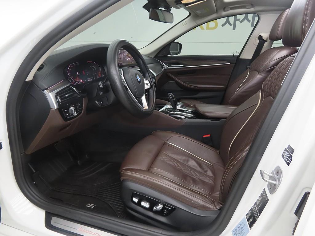 BMW 5 Series - Vista 5