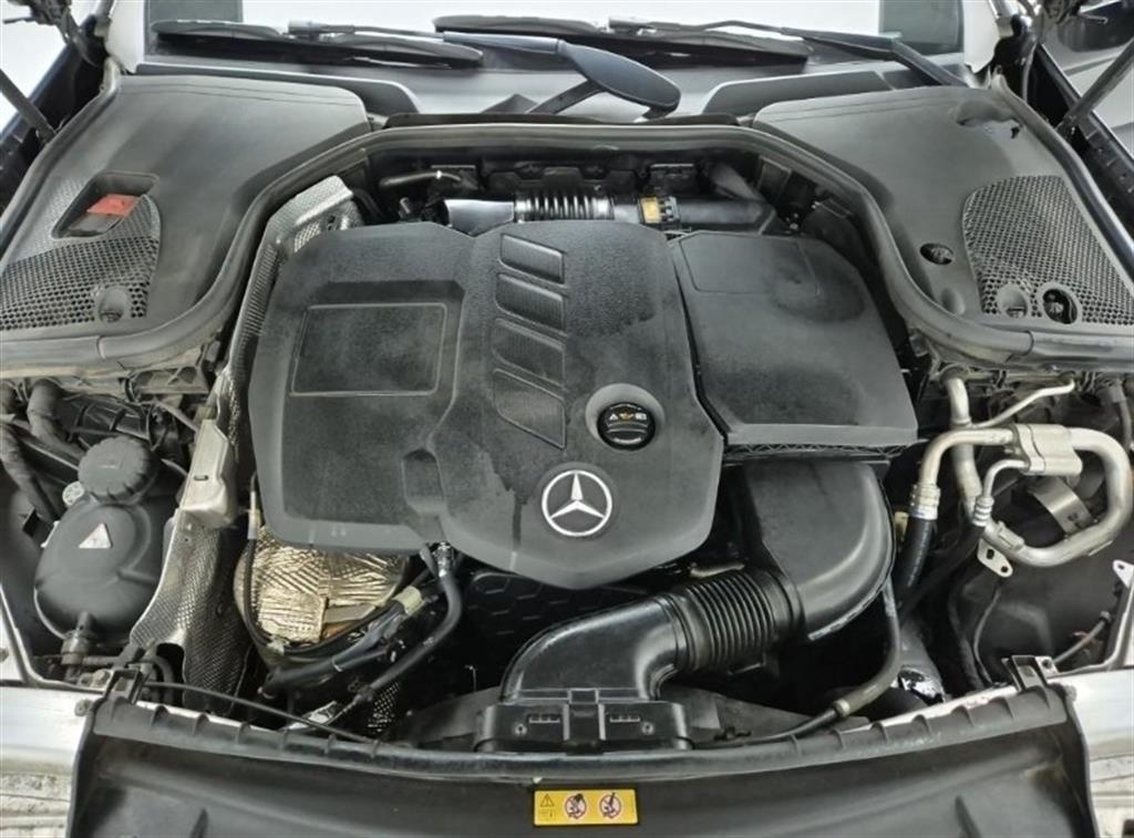 Mercedes Benz E class - Vista 5