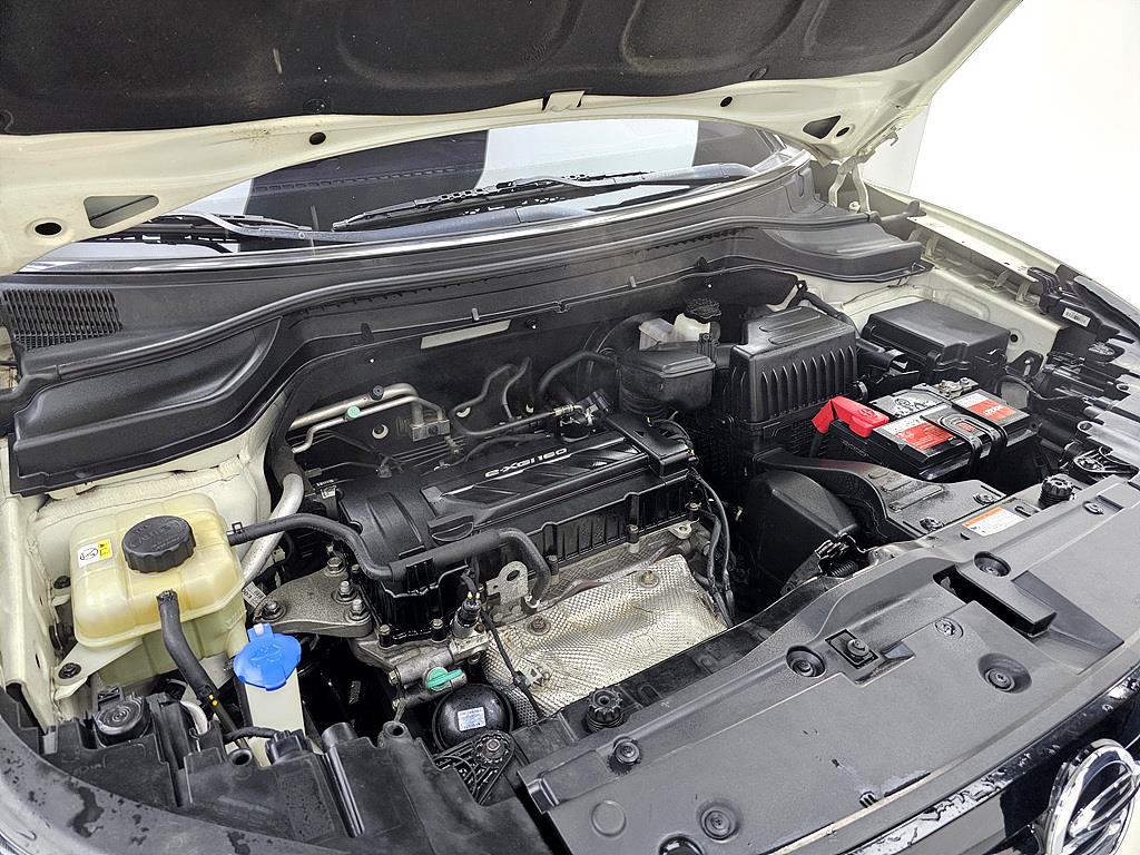 Ssangyong Tivoli - Vista 6