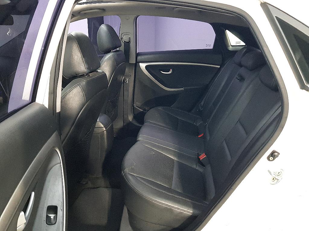 HYUNDAI i30 - Vista 9