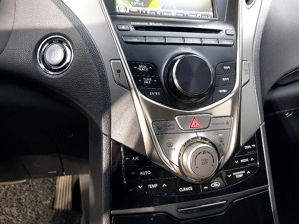 HYUNDAI Grandeur - Vista 11