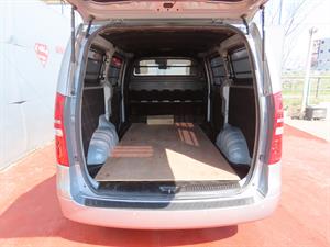 HYUNDAI Starex - Vista 10