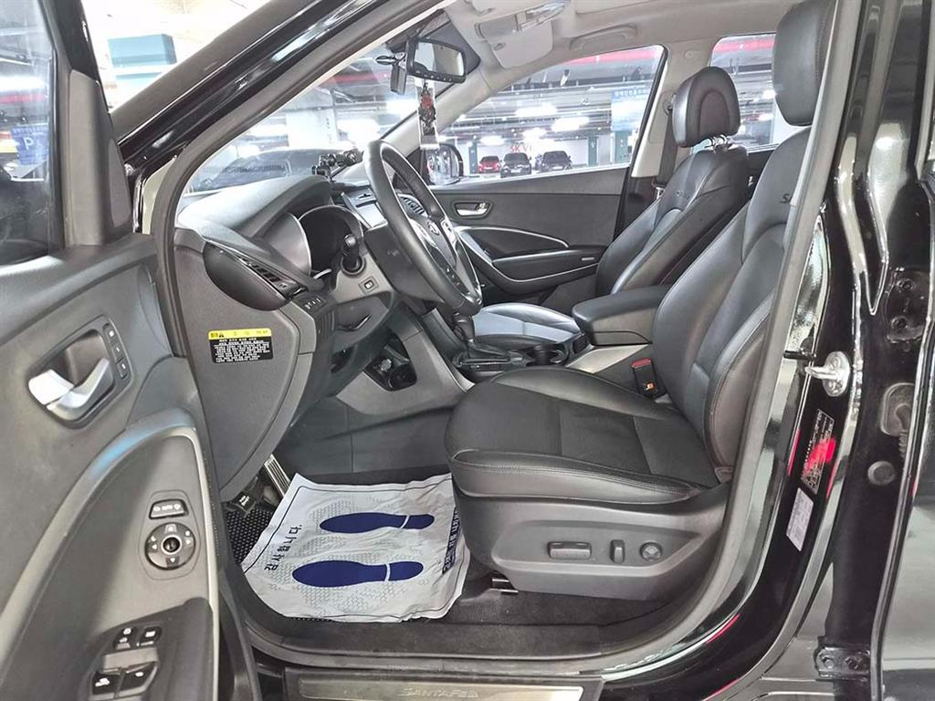 HYUNDAI Santa Fe - Vista 6