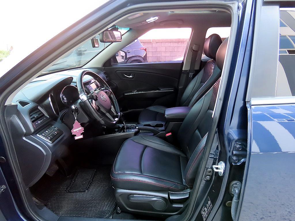 Ssangyong Tivoli - Vista 5