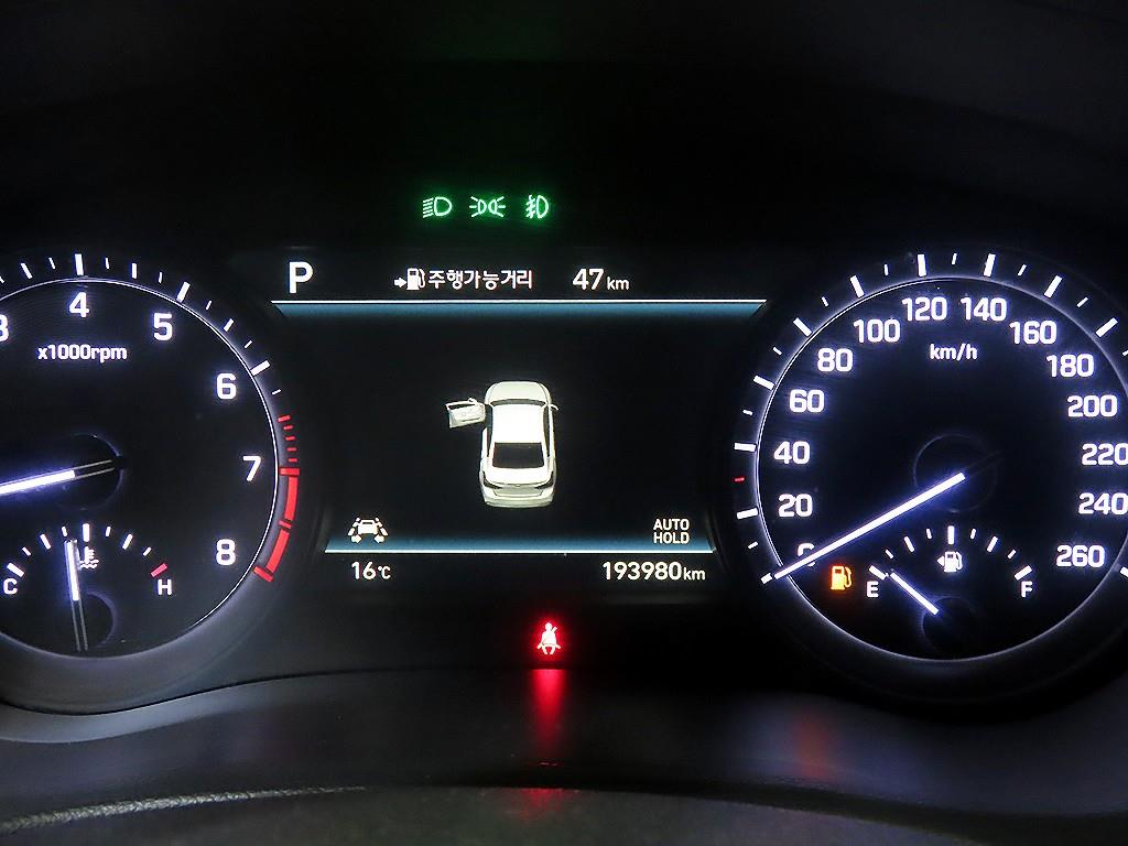 Genesis G80 - Vista 9