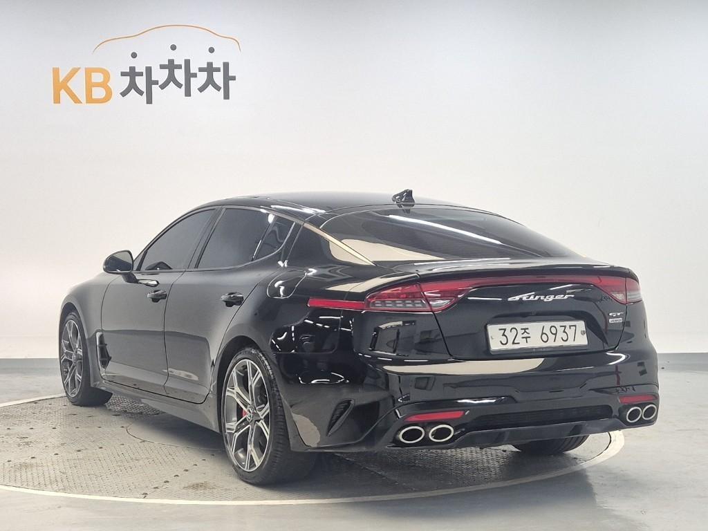 KIA Stinger - Vista 2