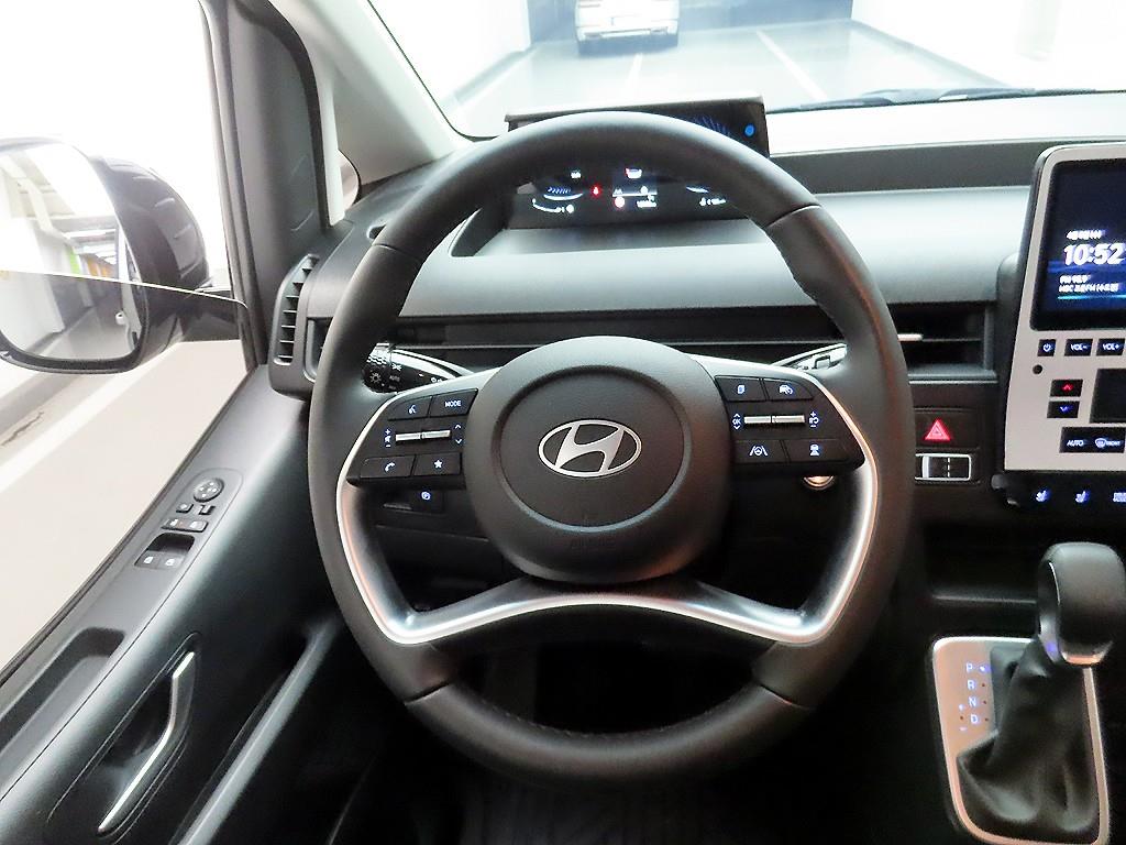 HYUNDAI Staria - Vista 7