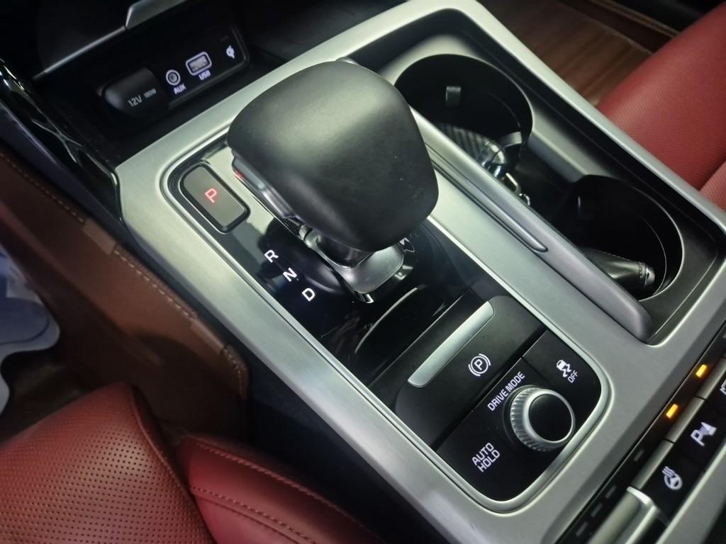 KIA Stinger - Vista 8