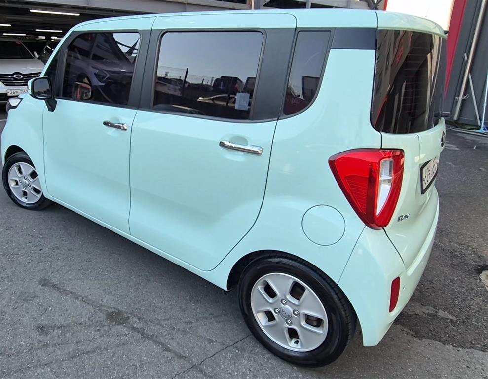 KIA Ray - Vista 10