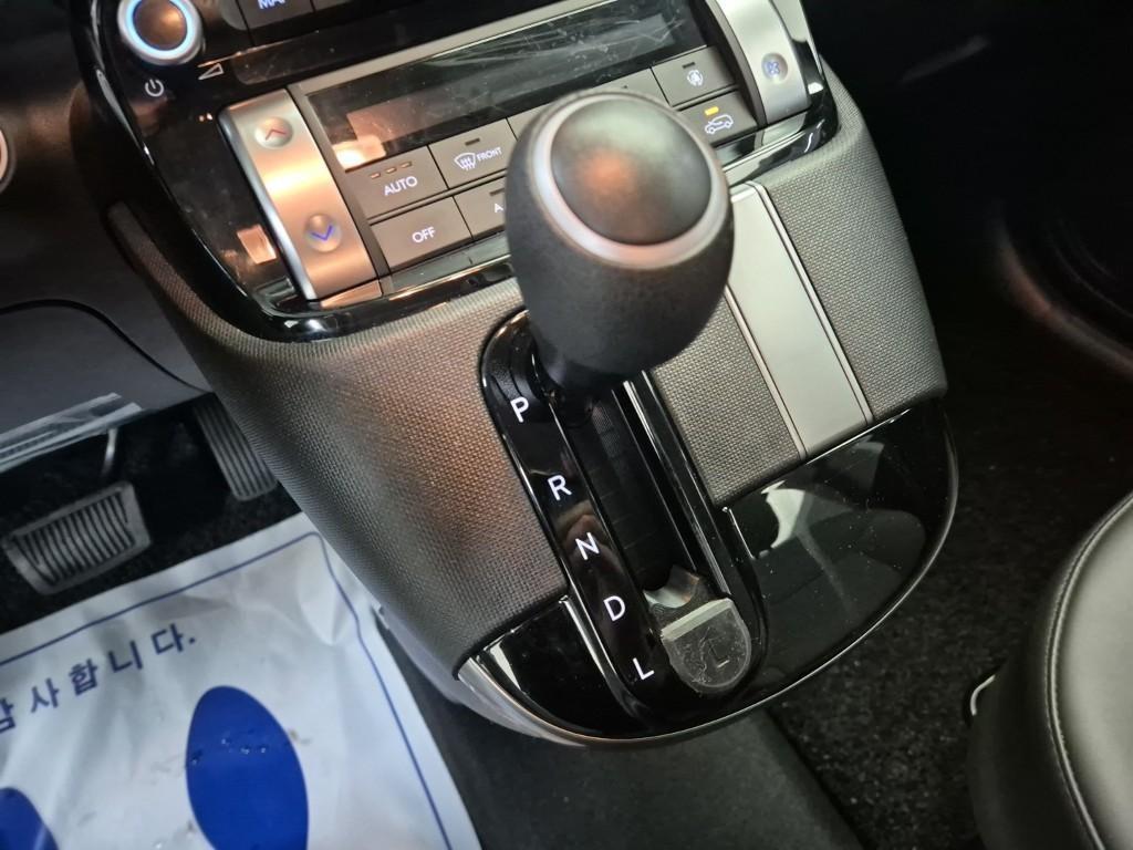 HYUNDAI Casper - Vista 8