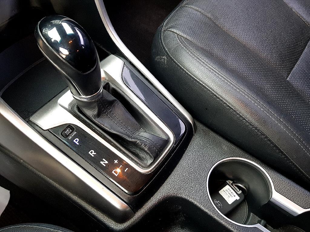 HYUNDAI i30 2014 Blanco - Importación desde Corea - HF Imports Iquique - Foto 14