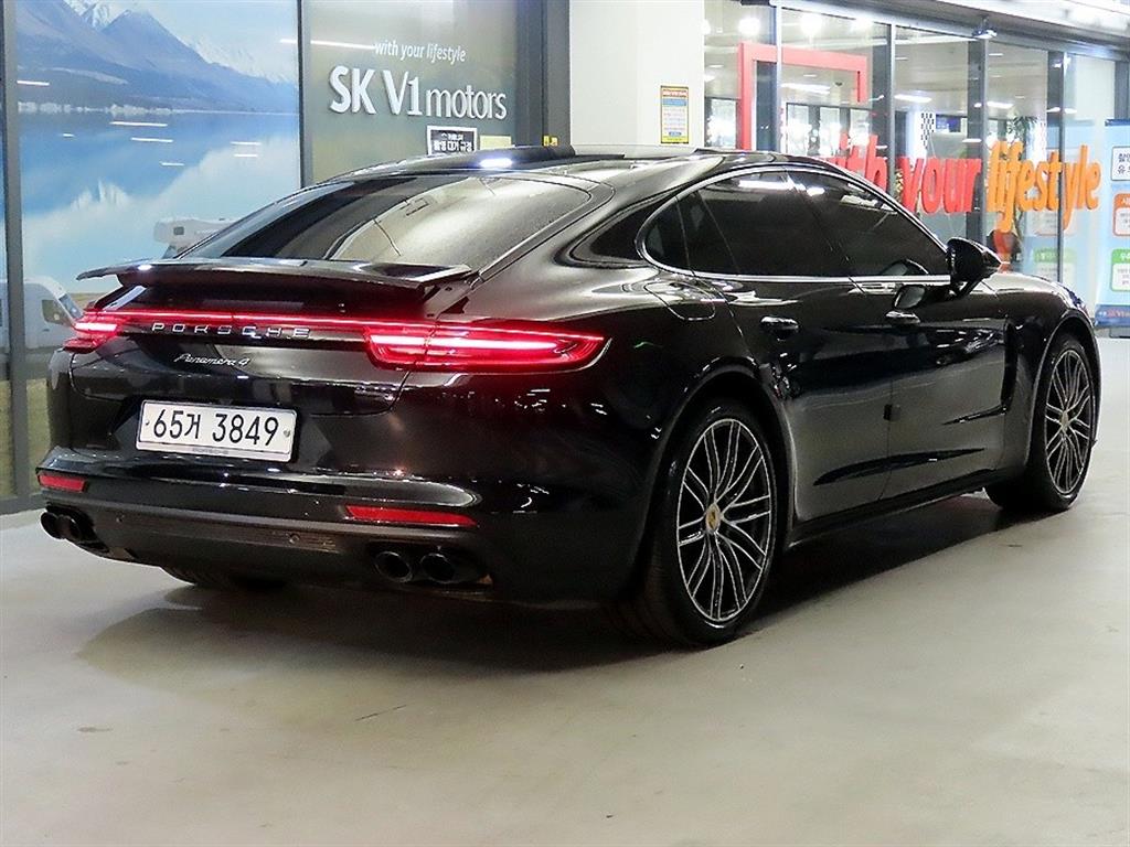 Porsche Panamera - Vista 4