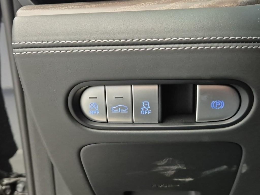 Genesis G90 2025 Negro - Importación desde Corea - HF Imports Iquique - Foto 18