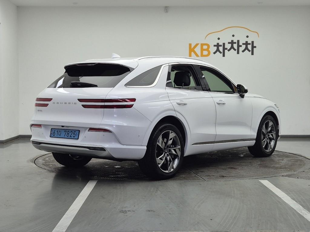 Genesis GV70 - Vista 4