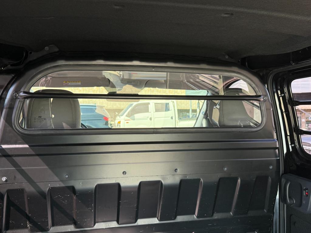 HYUNDAI Starex - Vista 12