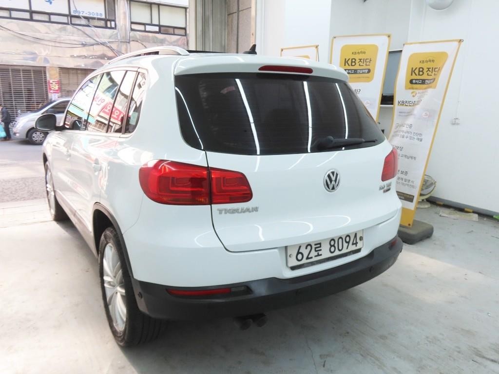 Volkswagen Tiguan - Vista 4