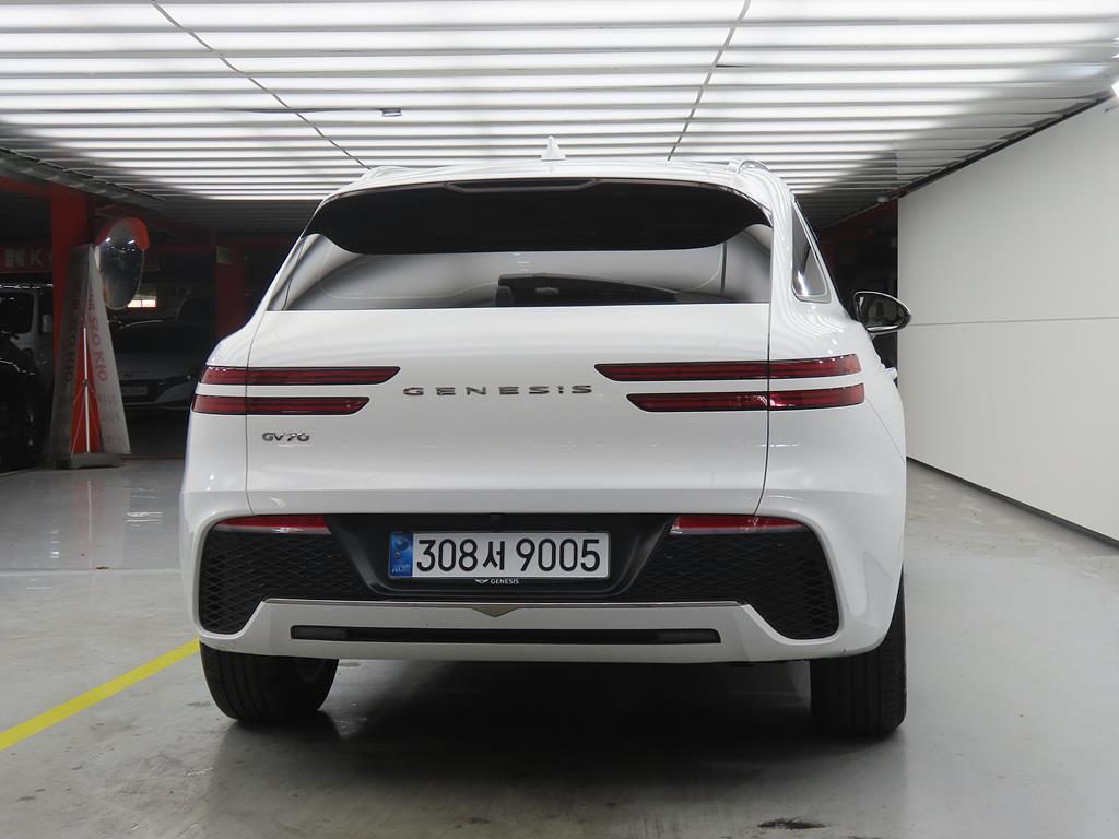 Genesis GV70 - Vista 3