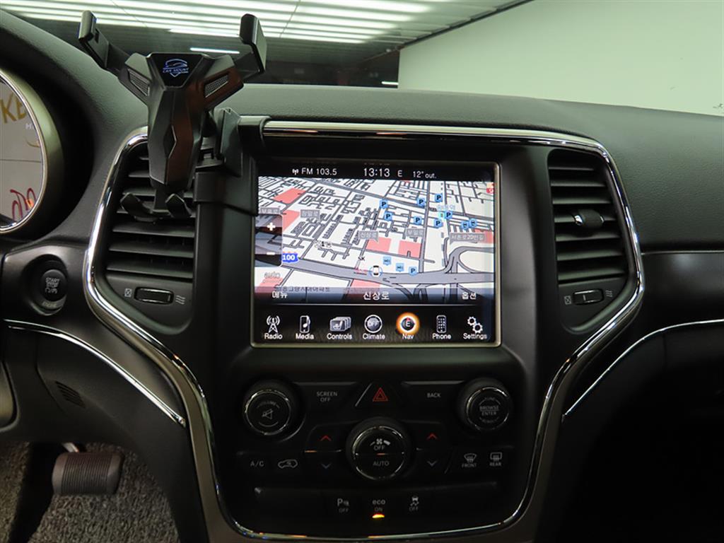 Jeep Cherokee - Vista 11