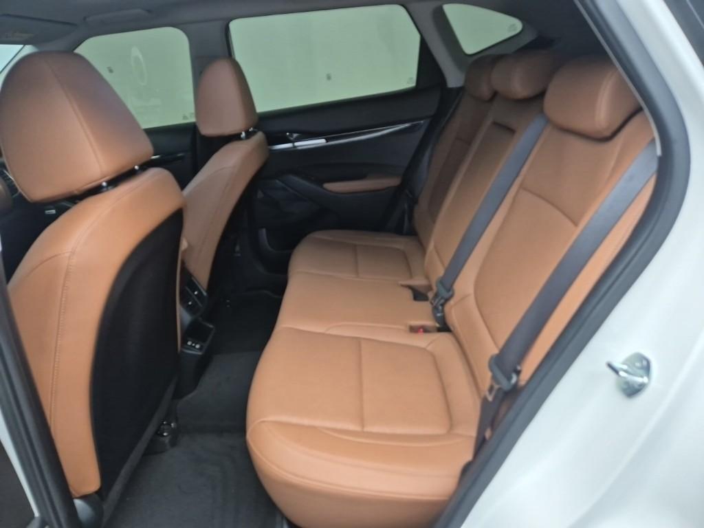 KIA Seltos - Vista 8