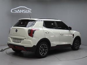 Ssangyong Tivoli - Vista 8