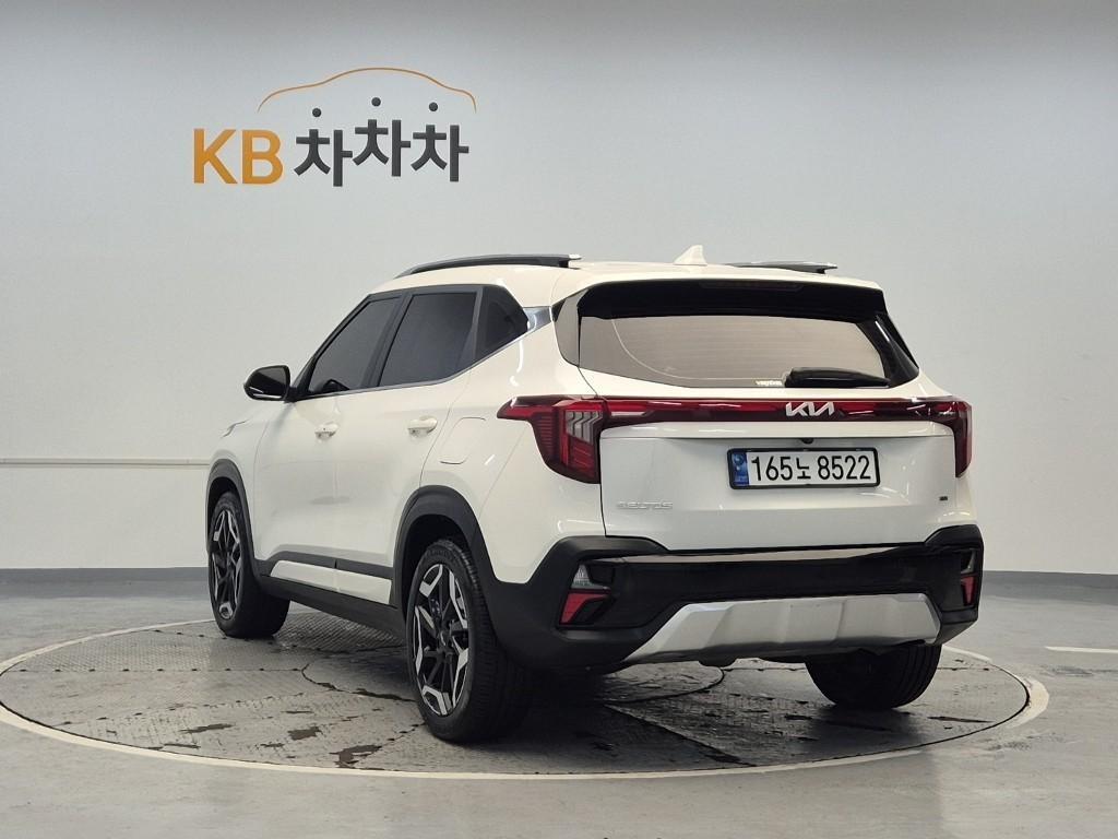 KIA Seltos - Vista 3