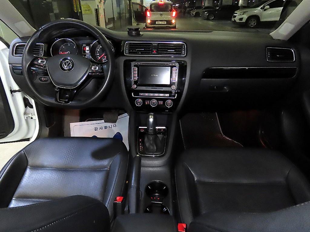 Volkswagen Jetta - Vista 10