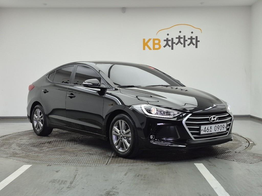 HYUNDAI Avante - Vista 2