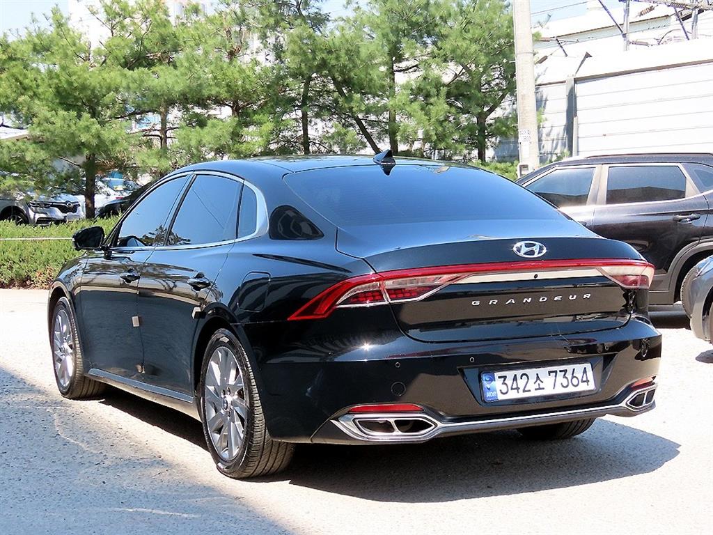 HYUNDAI Grandeur - Vista 3
