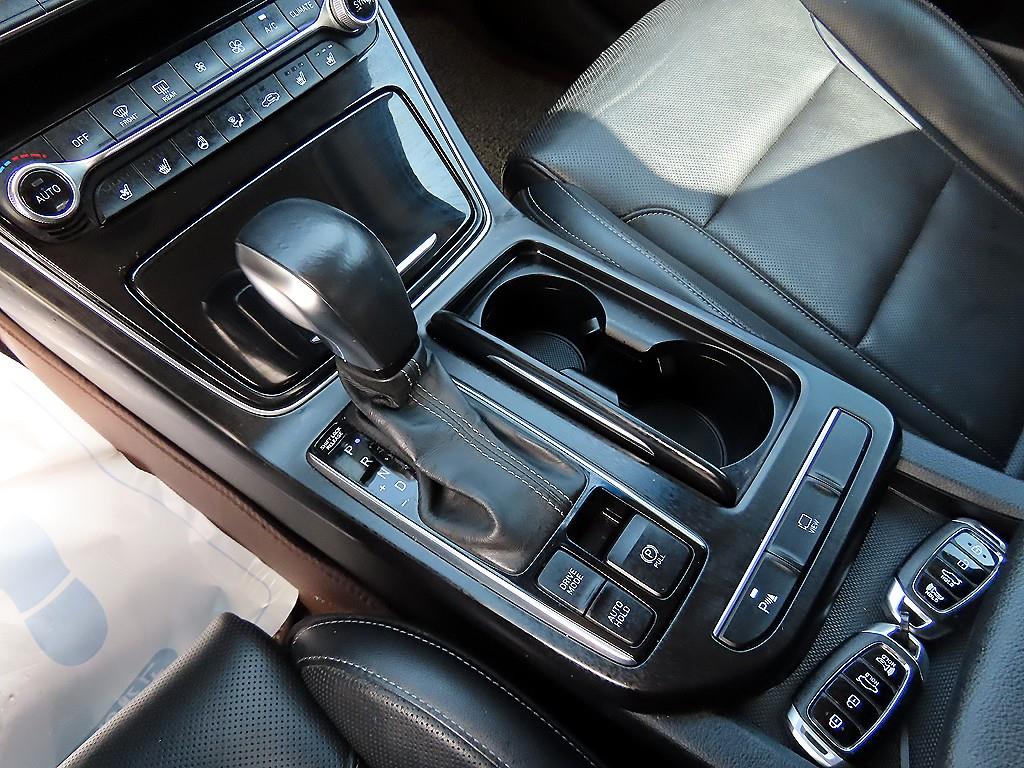 HYUNDAI Grandeur - Vista 10