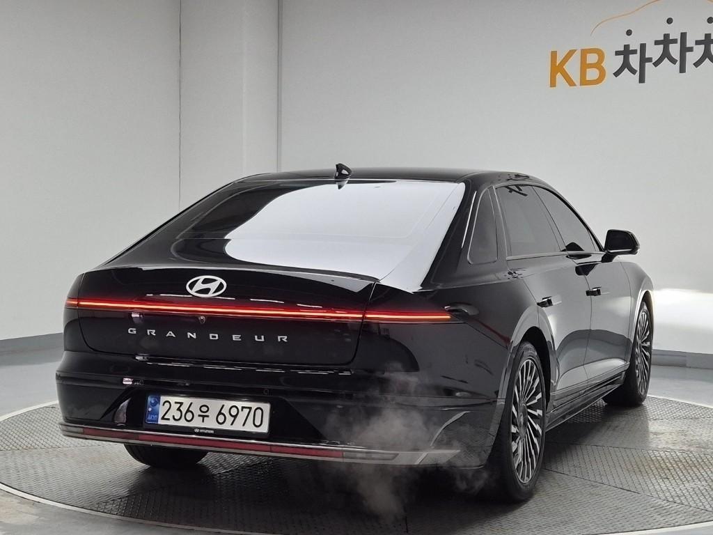 HYUNDAI Grandeur - Vista 3