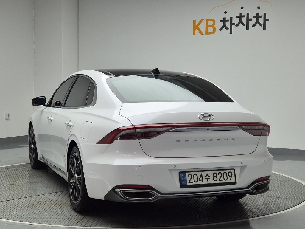 HYUNDAI Grandeur - Vista 2