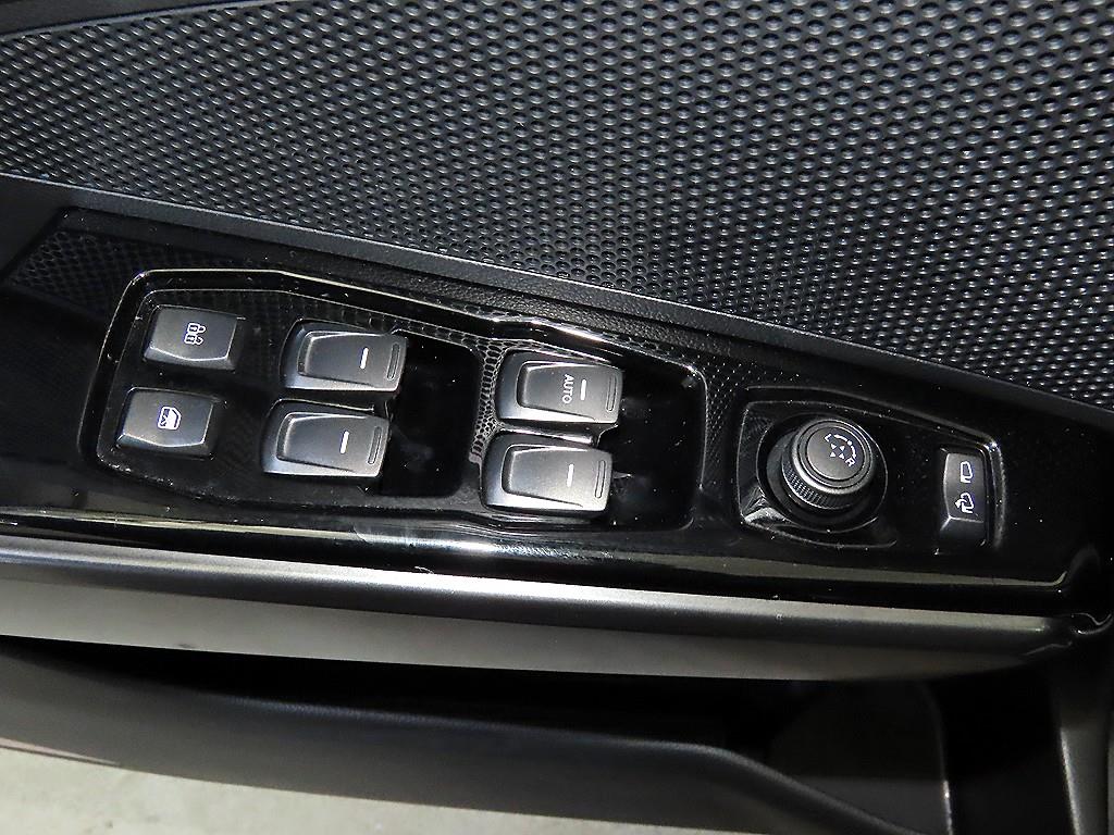 Ssangyong Tivoli 2021 Blanco - Importación desde Corea - HF Imports Iquique - Foto 13