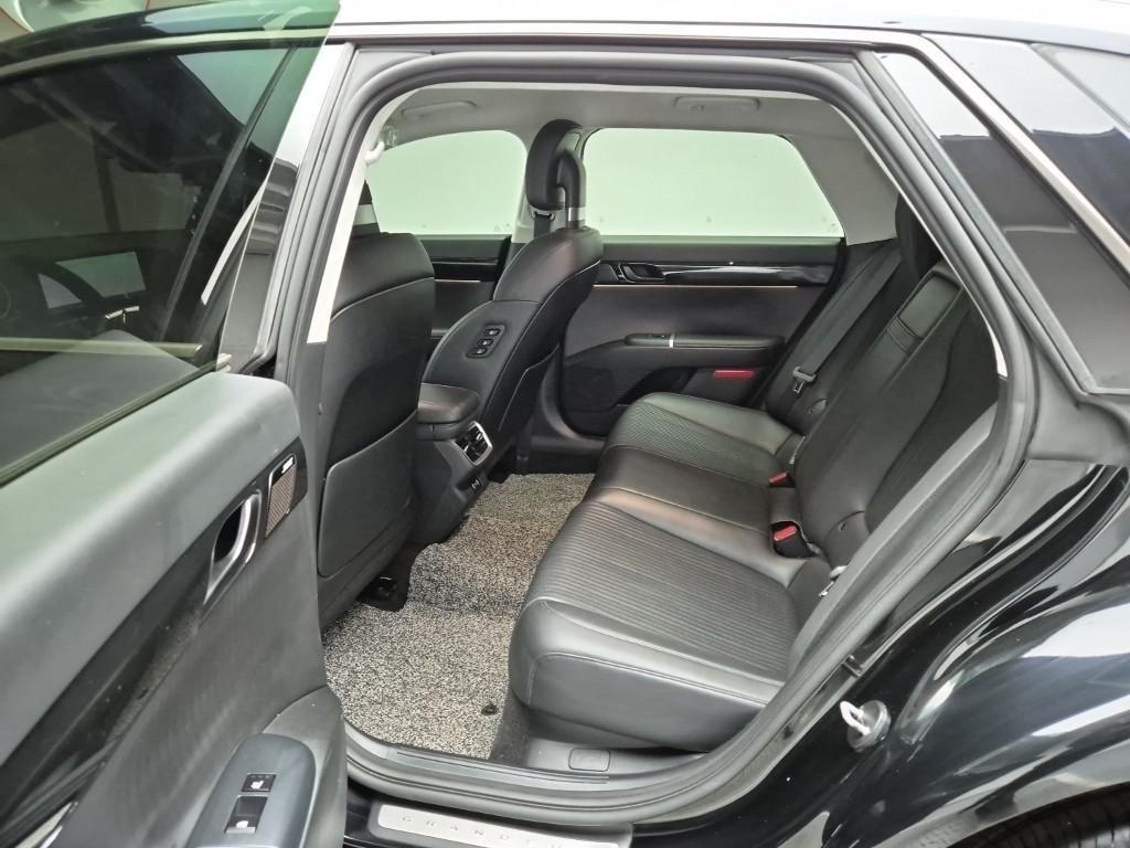 HYUNDAI Grandeur - Vista 12