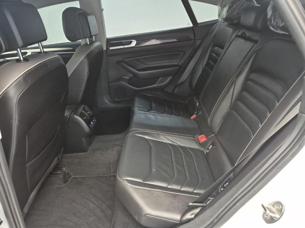 Volkswagen Arteon - Vista 12