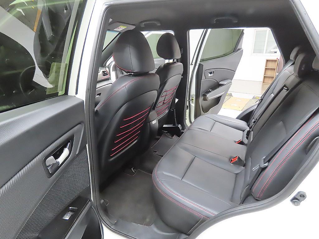 Ssangyong Tivoli 2022 Blanco - Importación desde Corea - HF Imports Iquique - Foto 9