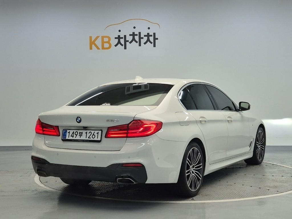 BMW 5 Series - Vista 3