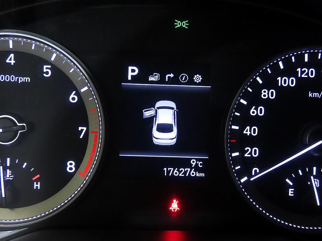 HYUNDAI Grandeur - Vista 9