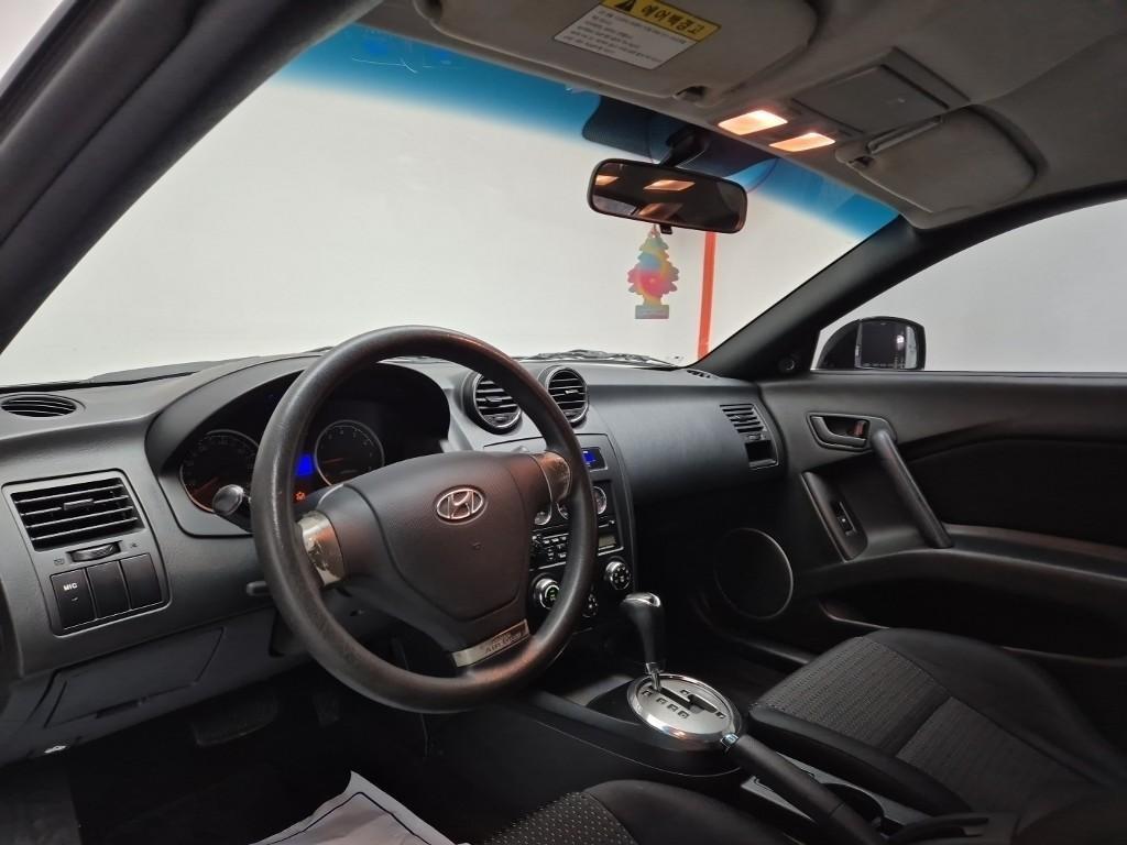 HYUNDAI Tuscani - Vista 7