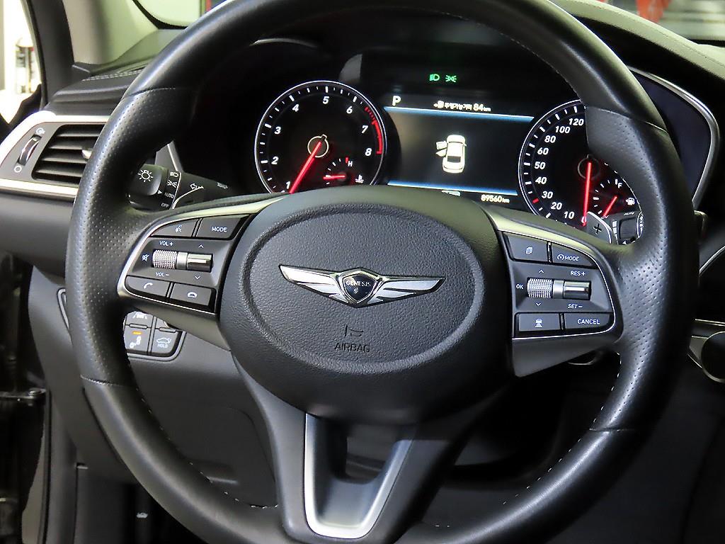 Genesis G70 - Vista 8