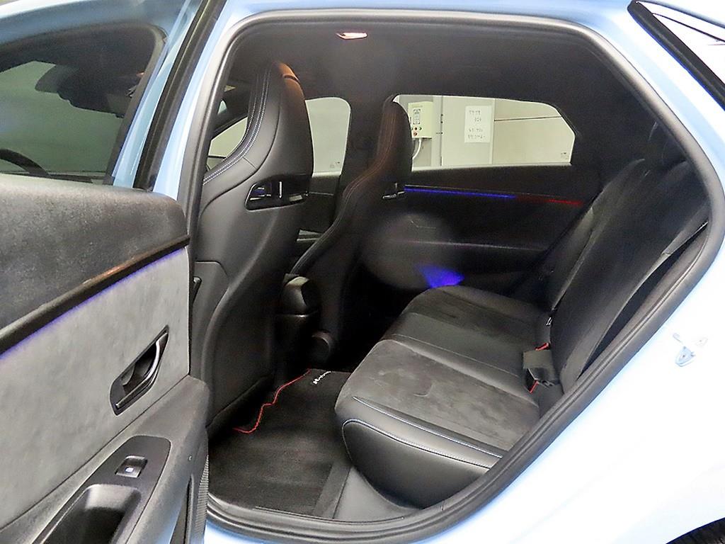 HYUNDAI Avante - Vista 6