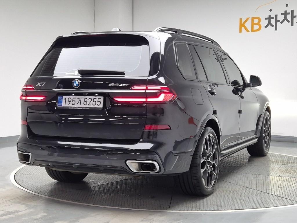 BMW X7 - Vista 3