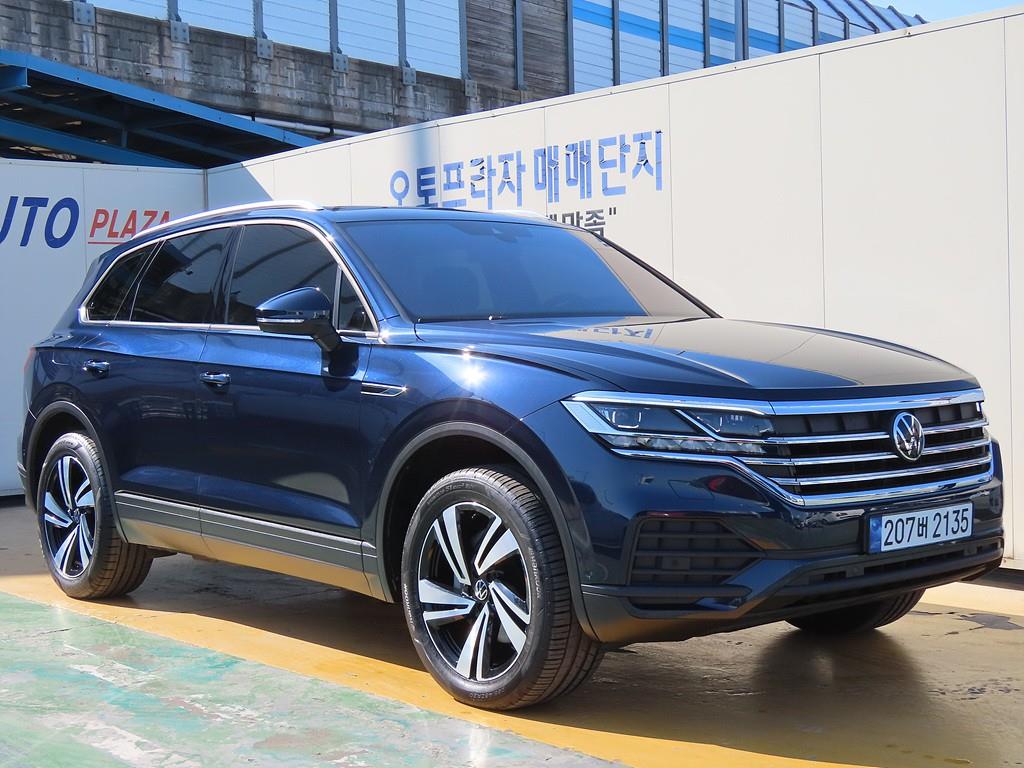 Volkswagen Touareg 2023 Azul - Importación desde Corea - HF Imports Iquique - Foto 1