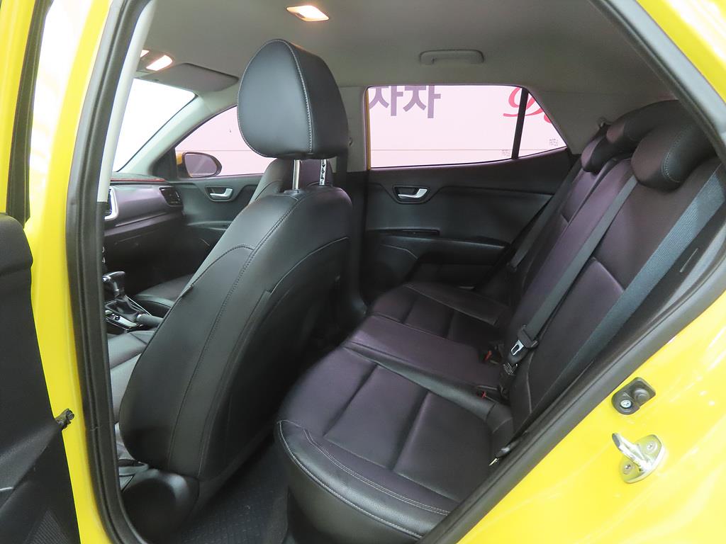 KIA Stonic - Vista 6