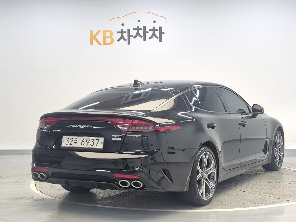 KIA Stinger - Vista 3