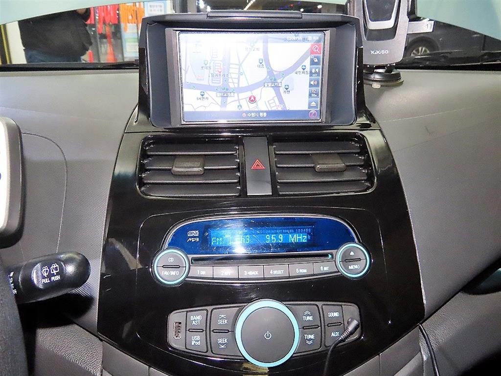 Chevrolet Spark - Vista 11